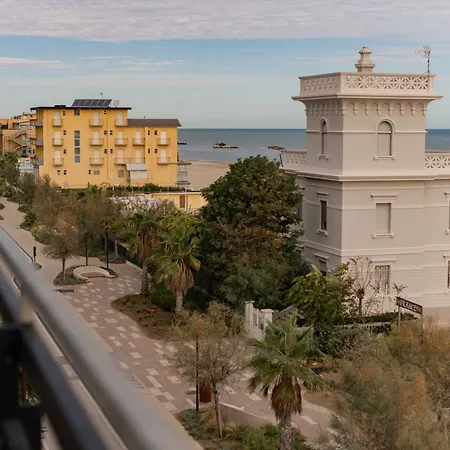 Hotel Re Leone Rimini Exterior photo